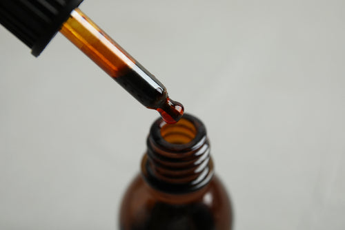 Alcohol vs. Glycerin Tinctures: Choosing the Right Solvent for Your Herbal Extracts